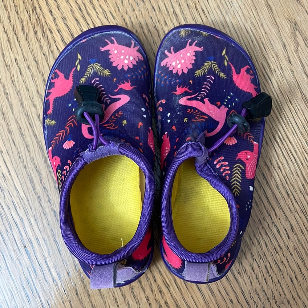 Toddler water shoes